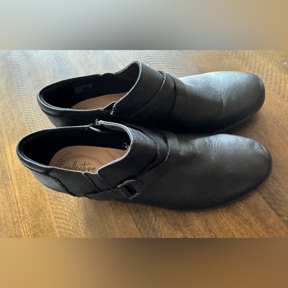 CLARKS Women’s Low Ankle Leather Heel Boots - Black - Size 41 EU / 9.5 US - Picture 7 of 16